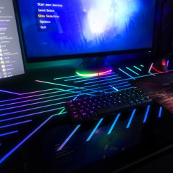 DELTACO GAMING BORD M LJUS-7